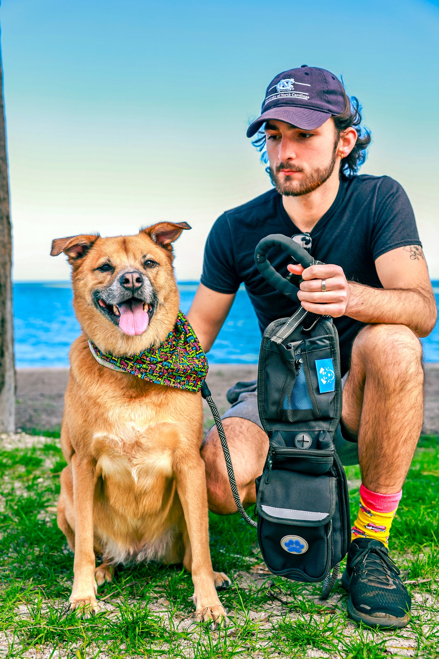 The Ultimate Hands-free Dog Walking Bag (Black)